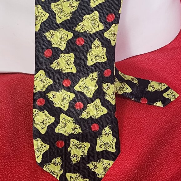 Dr. Seuss Brand Black Poly Green Grinch Crossing Arms and Red Bulbs Holiday Tie - Picture 10 of 16